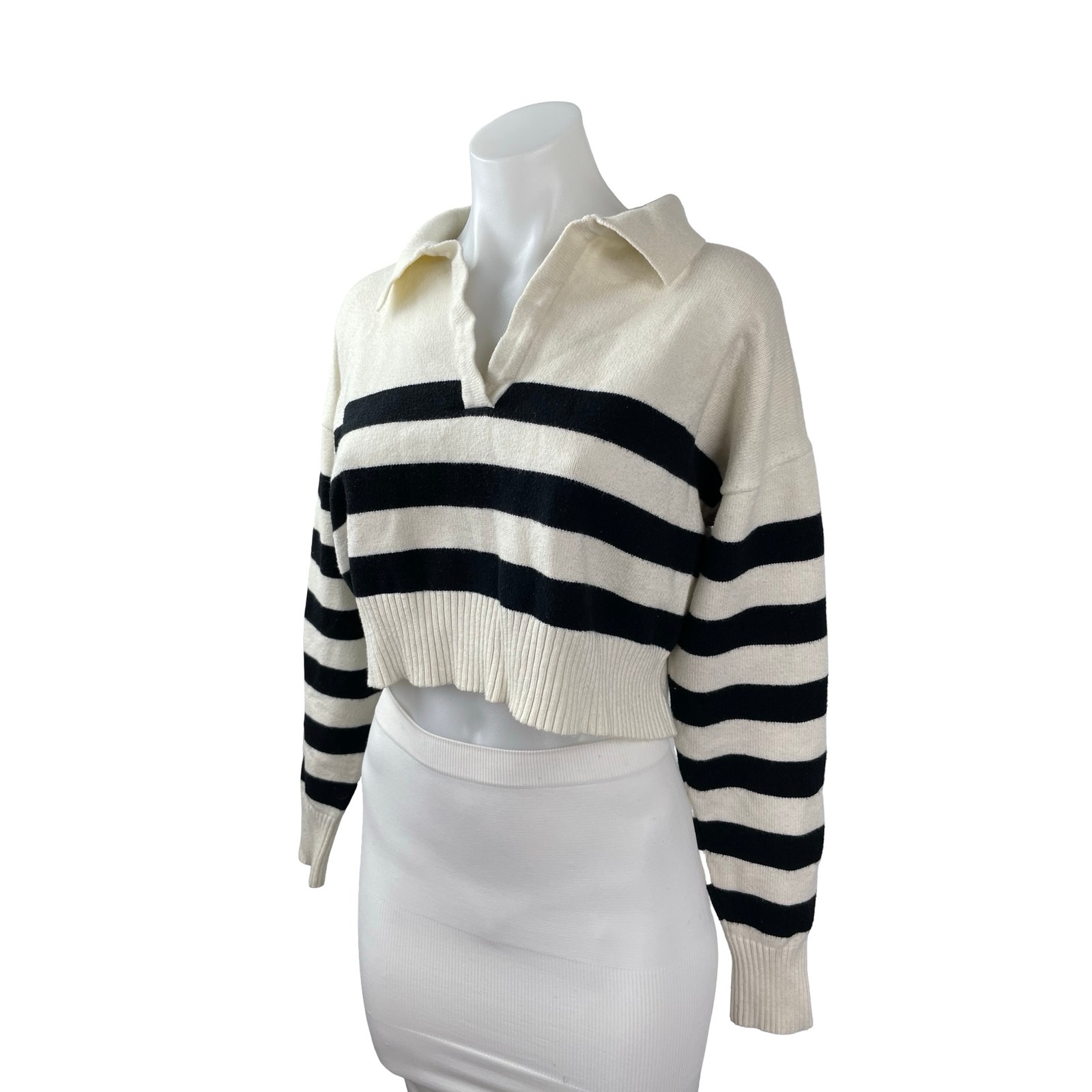 Isalis Women's Ivory Black Striped Long Sleeve Polo Cropped Sweater Top Size S — image 2 of 6